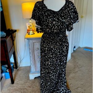 Elegant Black and White Floral Maxi Dress
